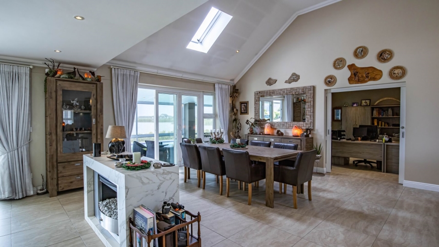 3 Bedroom Property for Sale in Lake Michelle Western Cape